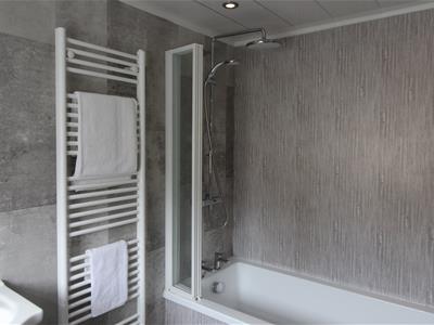 MODERN SHOWER-ROOM